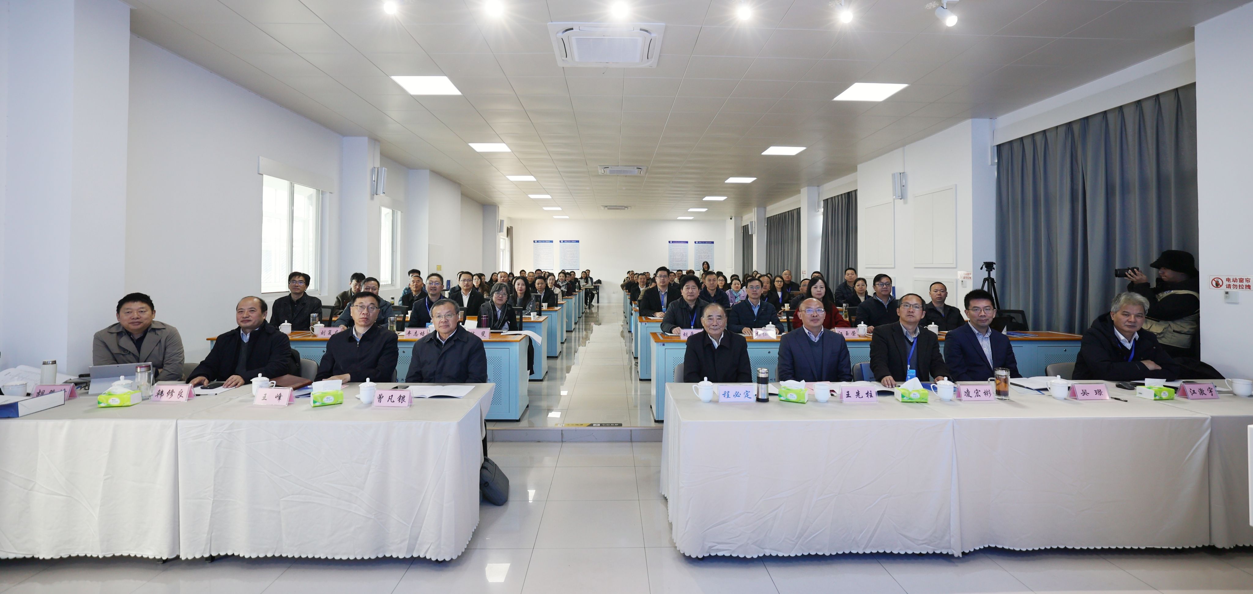 无码人妻AV一二区二区三区